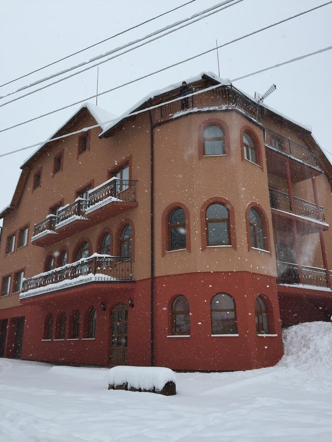 Hotel Franc Jassinja Exterior foto